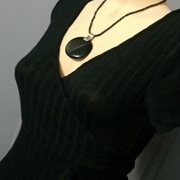 Stunning Chic & Sexy Faux Wrap Dress - Picture 3 of 7